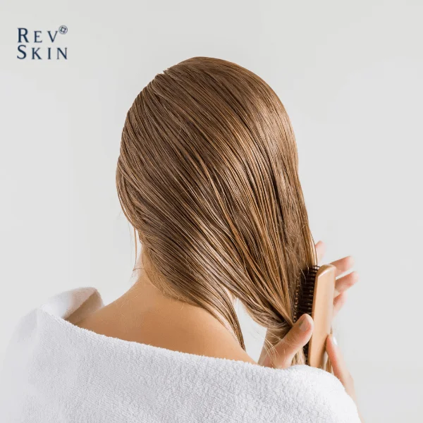 cach xit nuoc hoa cho toc 1 1