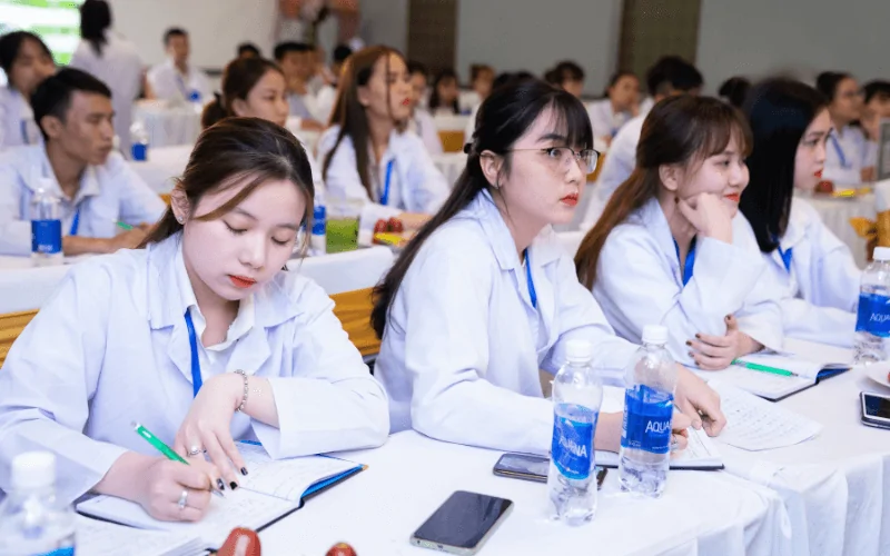 Khóa học về peel da cung cấp những kiến thức mới dành cho học viên