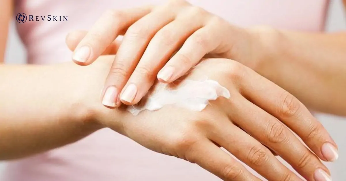 Phòng ngừa bị mụn nước ở tay